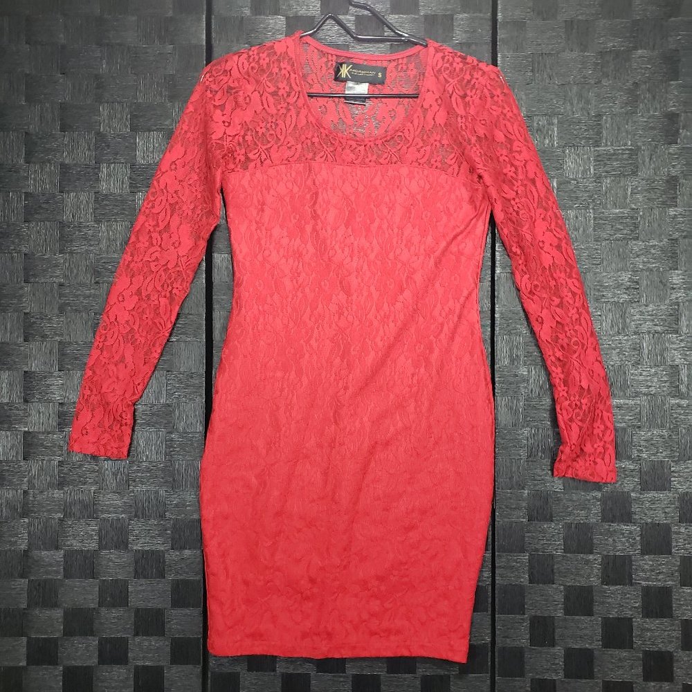 Kardashian Kollection Stretchy Lined Lace Dress